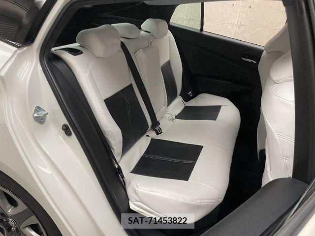 Toyota PRIUS 2019-10 366520-3