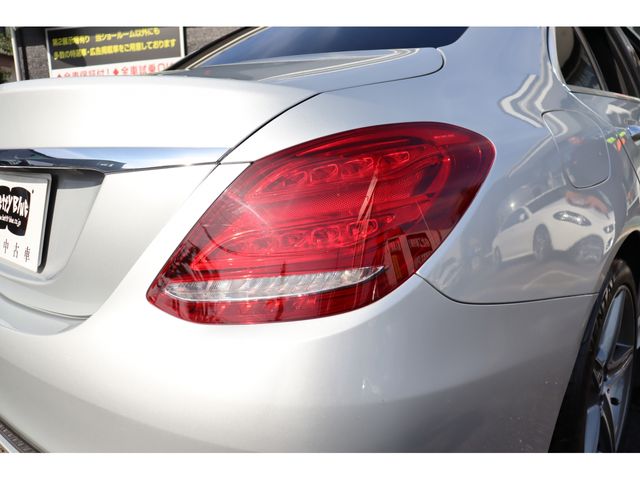 Mercedes Benz C-CLASS 2018-01 28096-21