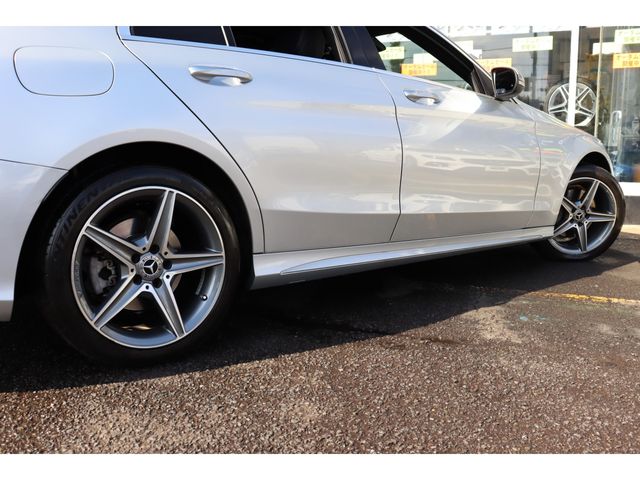 Mercedes Benz C-CLASS 2018-01 28096-23
