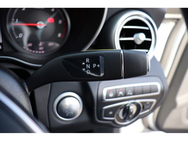 Mercedes Benz C-CLASS 2018-01 28096-6