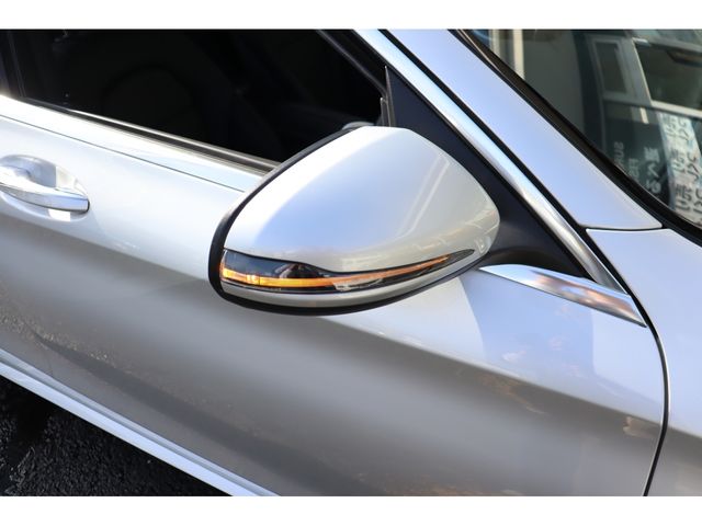 Mercedes Benz C-CLASS 2018-01 28096-17