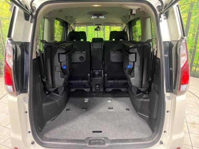 Nissan SERENA 2017-03 196380-11