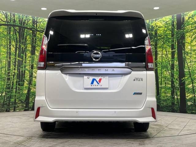Nissan SERENA 2017-03 196380-16