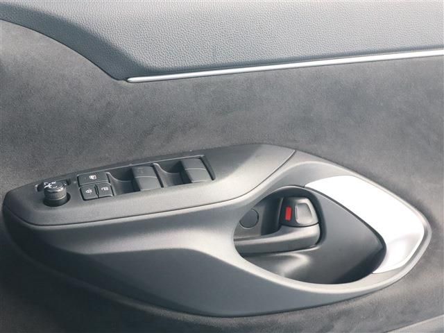 Toyota YARIS CROSS 2022-10 195812-23