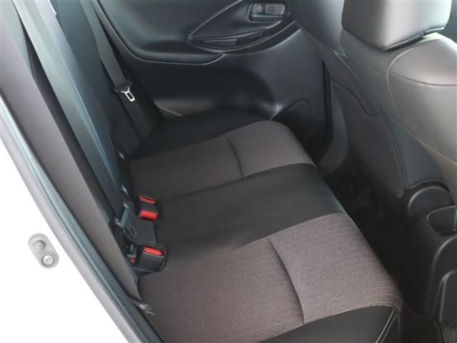 Toyota YARIS CROSS 2022-10 195812-26