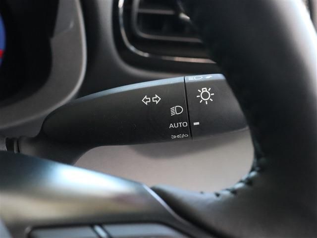 Toyota YARIS CROSS 2022-10 195812-22