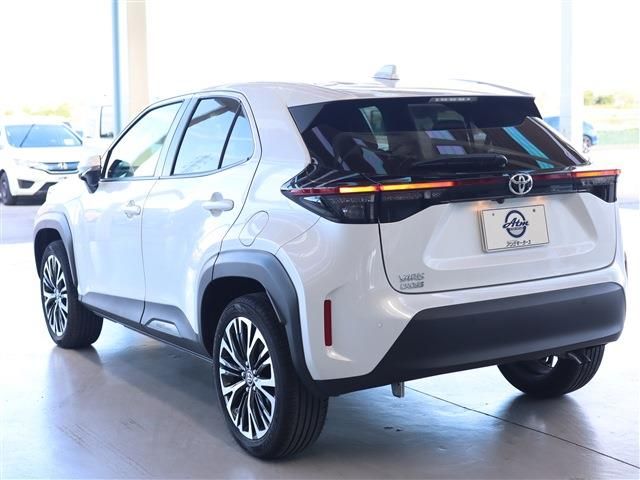 Toyota YARIS CROSS 2022-10 195812-5