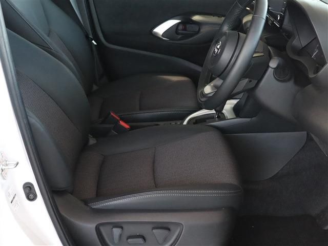 Toyota YARIS CROSS 2022-10 195812-24