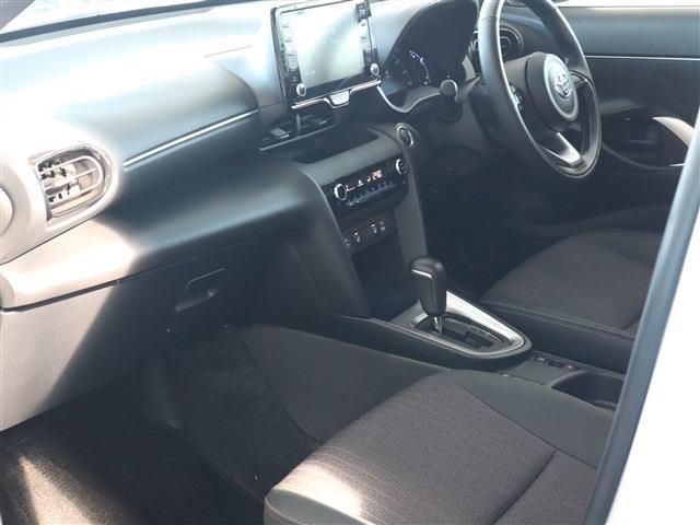 Toyota YARIS CROSS 2022-10 195812-27
