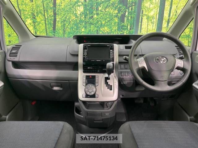 Toyota VOXY 2007-07 248270-1