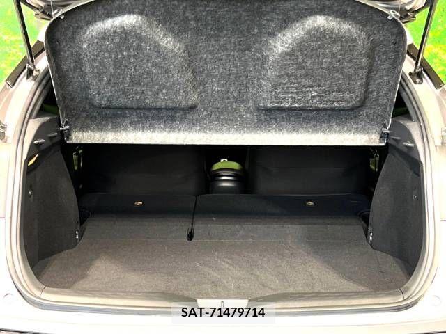 Toyota C-HR 2017-04 210801-11