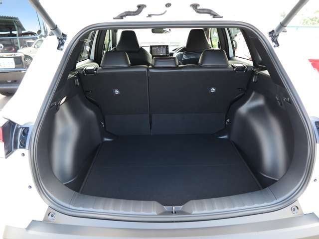 Toyota COROLLA CROSS 2023-09 12679-14