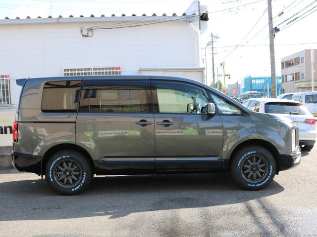 Mitsubishi DELICA D5 2020-04 9977-9