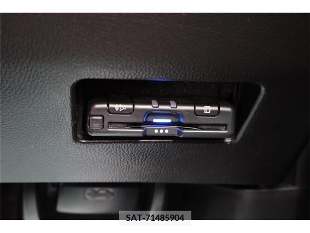 Suzuki SWIFT 2019-05 211478-11