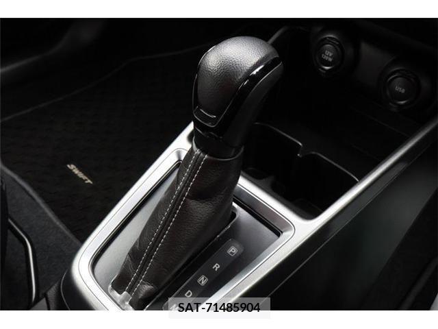 Suzuki SWIFT 2019-05 211478-7