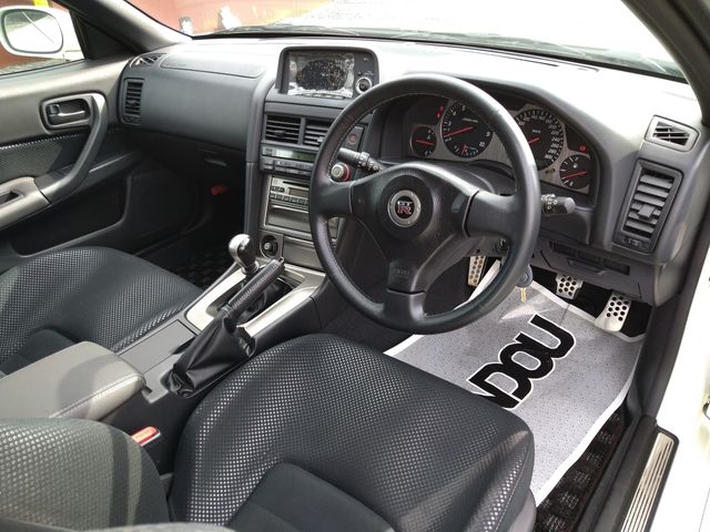 Nissan SKYLINE GT-R 2002-08 1564-13
