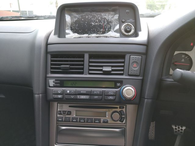 Nissan SKYLINE GT-R 2002-08 1564-17
