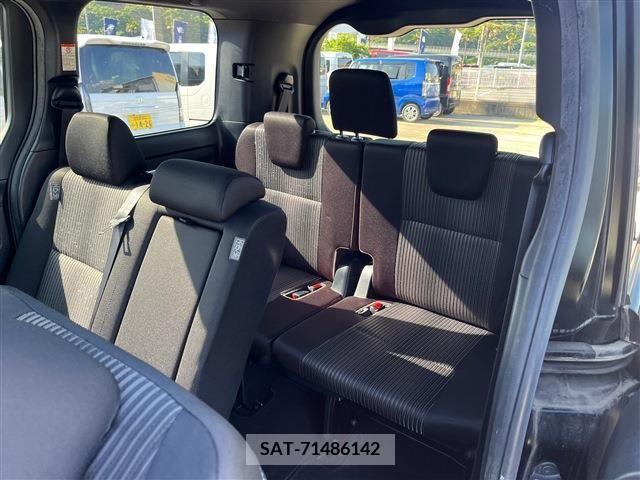 Toyota VOXY 2021-01 289195-4