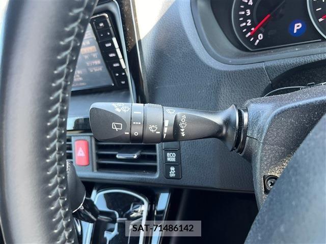 Toyota VOXY 2021-01 289195-22