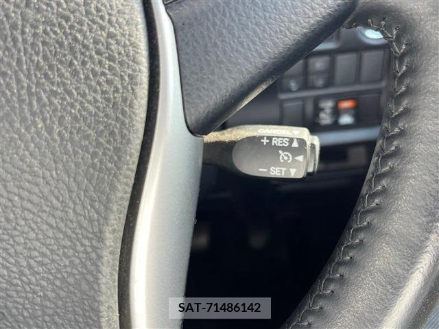 Toyota VOXY 2021-01 289195-21