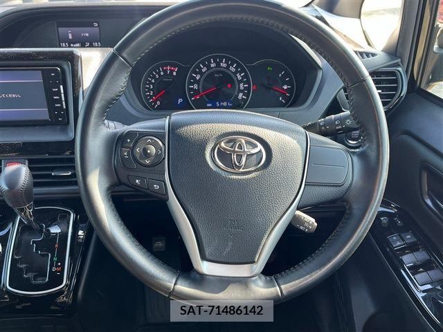 Toyota VOXY 2021-01 289195-19
