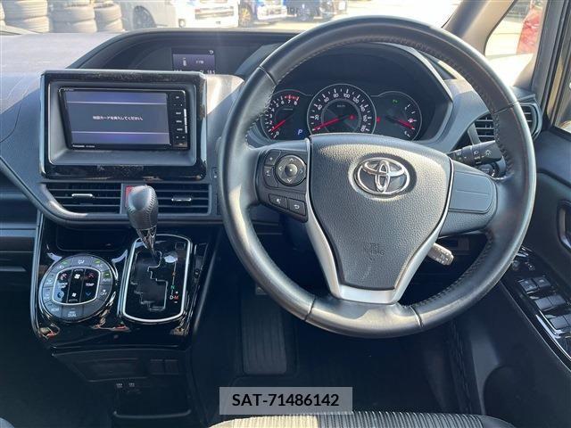 Toyota VOXY 2021-01 289195-16
