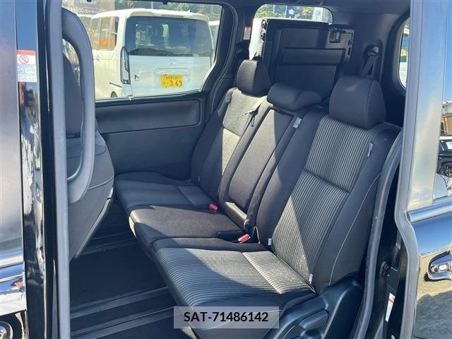 Toyota VOXY 2021-01 289195-3