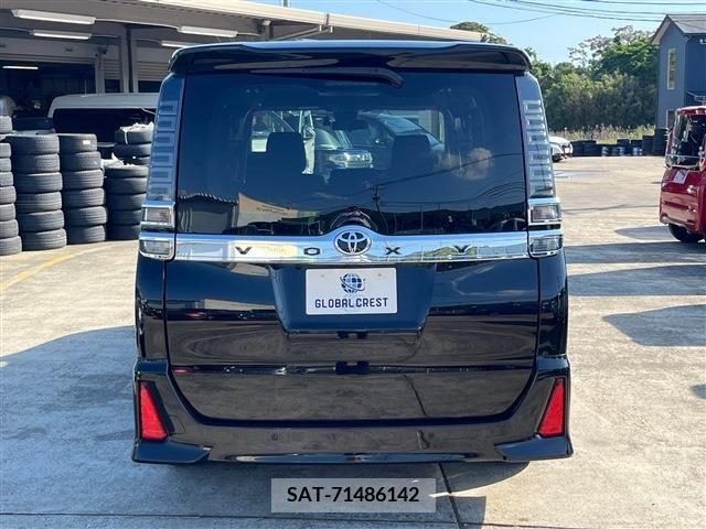 Toyota VOXY 2021-01 289195-10