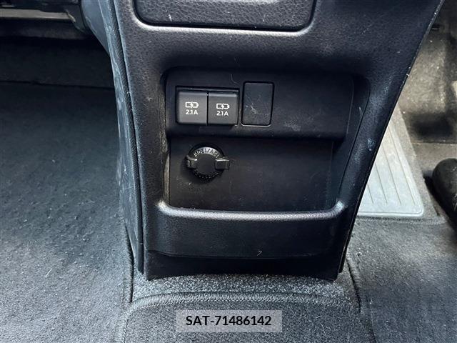Toyota VOXY 2021-01 289195-26