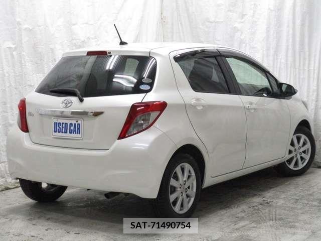Toyota VITZ 2011-06 288635-7
