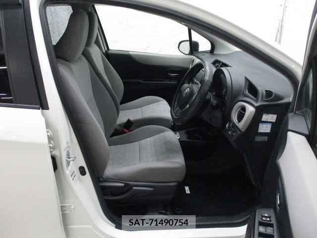 Toyota VITZ 2011-06 288635-21