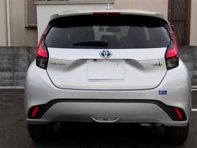 Toyota AQUA 2021-08 184009-6