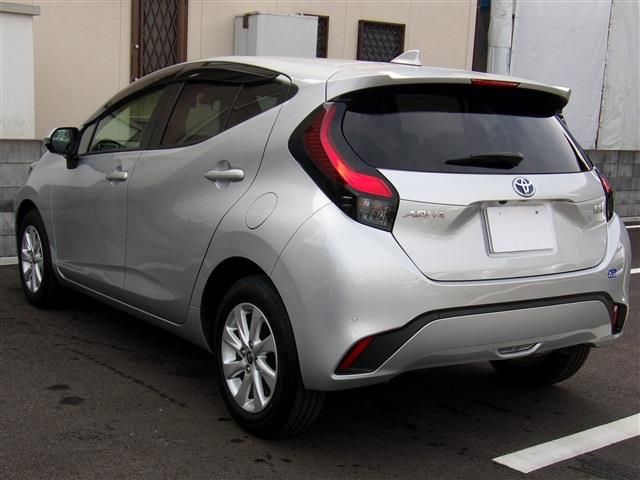 Toyota AQUA 2021-08 184009-4