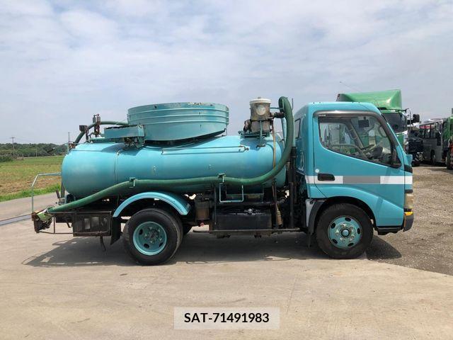 Hino DUTRO 2004-04 377336-29