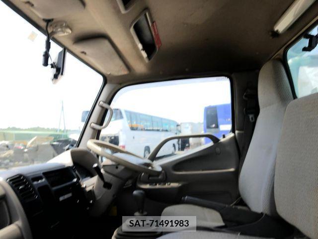 Hino DUTRO 2004-04 377336-9