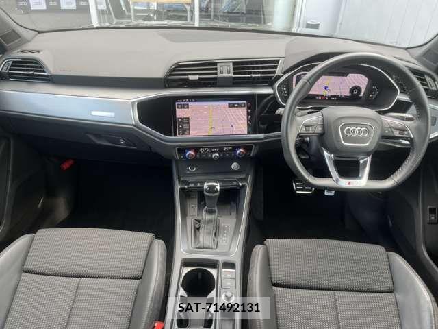Audi Q3 2021-04 206188-6