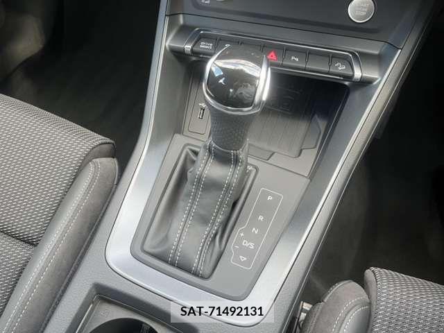 Audi Q3 2021-04 206188-12