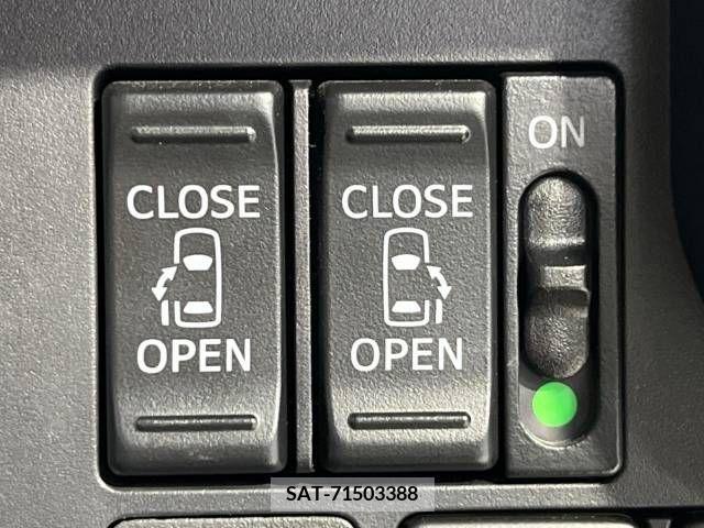Toyota ROOMY 2019-03 379932-3
