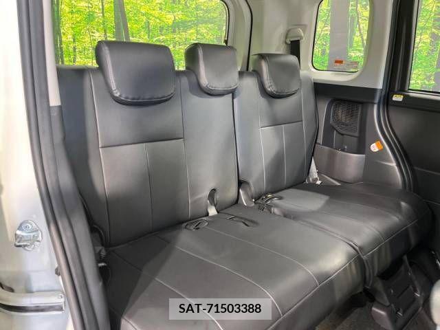Toyota ROOMY 2019-03 379932-9