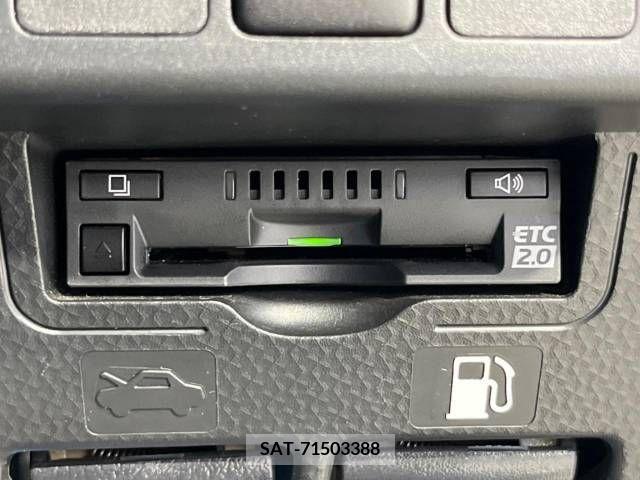 Toyota ROOMY 2019-03 379932-7