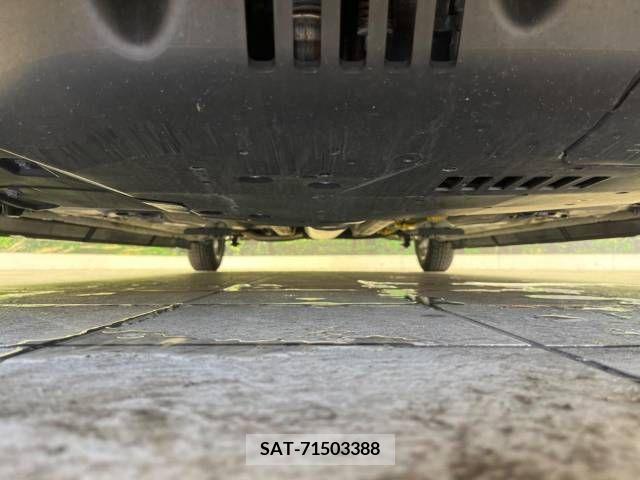 Toyota ROOMY 2019-03 379932-19