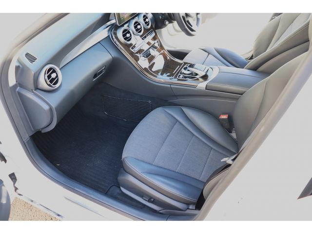 Mercedes Benz C-CLASS 2015-01 28466-5