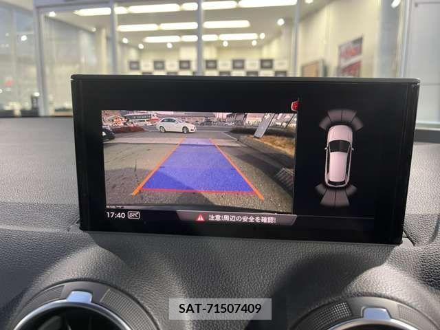 Audi Q2 2017-06 225662-5