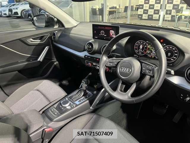 Audi Q2 2017-06 225662-2
