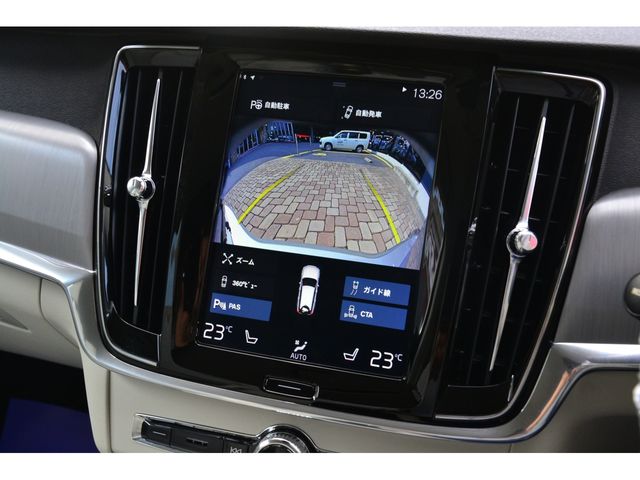 Volvo V90 2018-10 186815-10