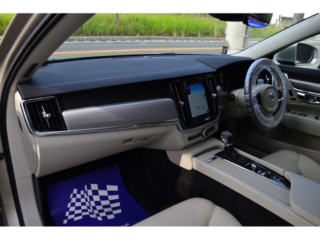 Volvo V90 2018-10 186815-14
