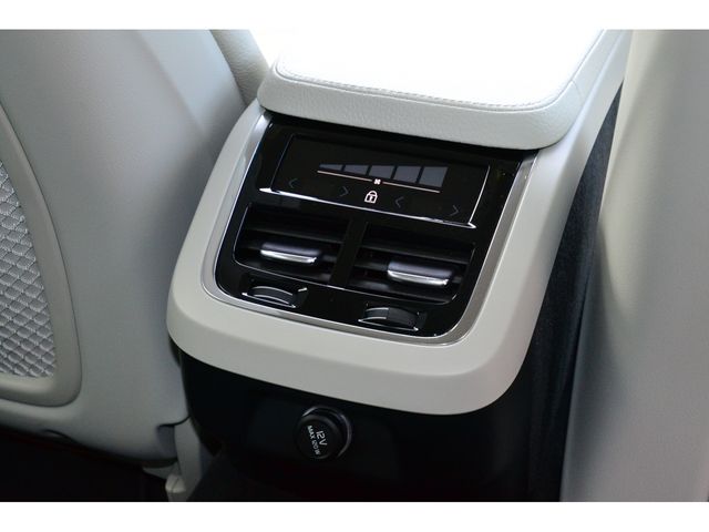 Volvo V90 2018-10 186815-17