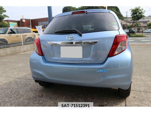 Toyota VITZ 2013-12 374719-3