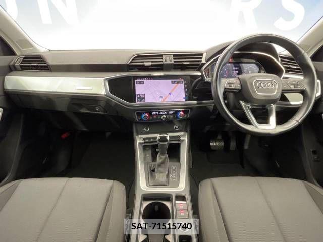 Audi Q3 2021-08 389453-1