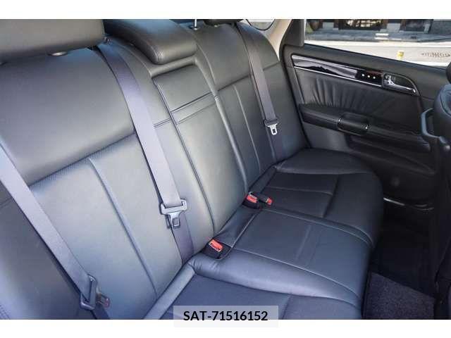 Nissan FUGA 2008-02 324605-19